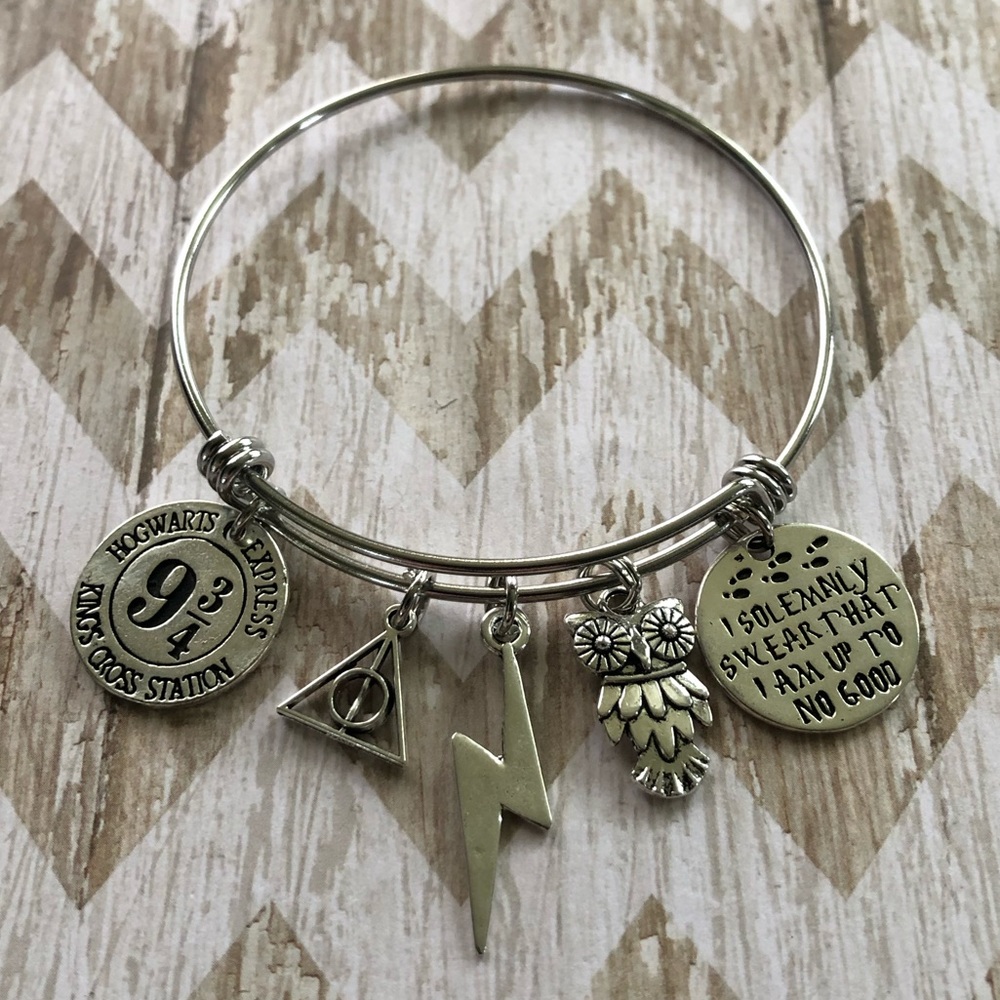 Harry Potter Charm Bracelet // *Handmade* // FIRM